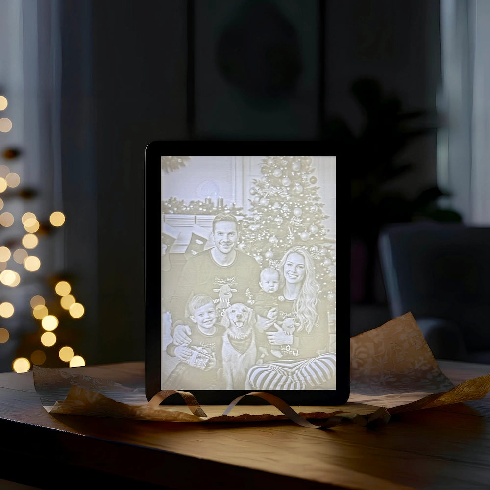 Lithophane photo of a family on a table